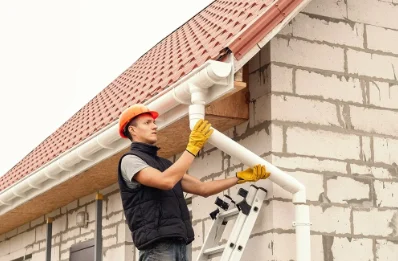 Pose et remplacement de gouttières à Rimplas